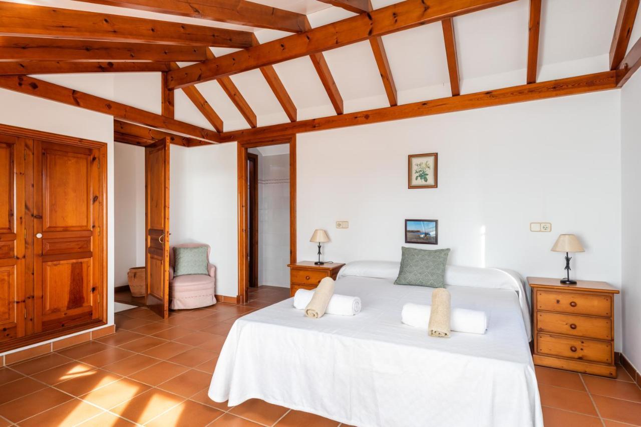 Villa Carolina Son Bou Exterior photo